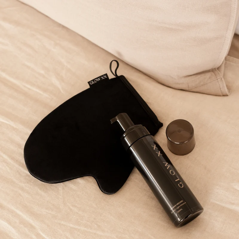 GlowXX - Mousse light/medium & Handschuh
