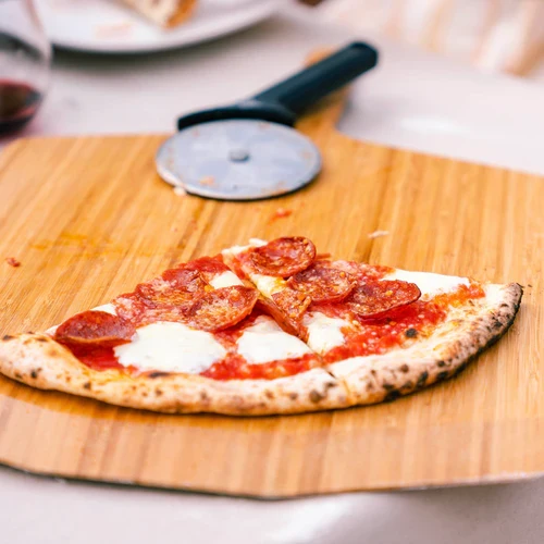 Ooni Pizzaschieber / Servierbrett, Bambus 14“