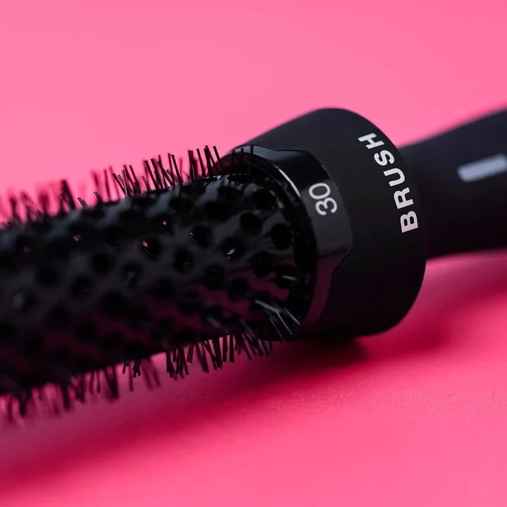 Evryday BRUSH 30 mm - Wärmebürste inkl. Reisetasche + hitzebeständiger Handschuh