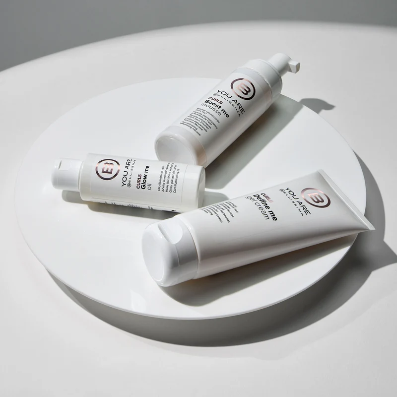 Kit styling completo capelli ricci con crema-gel definizione Define Me Cream-Gel, mousse volumizzante Boost Me Mousse e olio illuminante Glow Me Oil