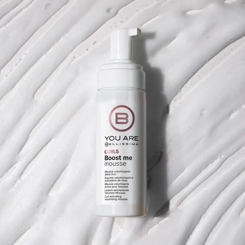 Kit styling capelli ricci con mousse volumizzante Boost Me Mousse e olio illuminante Glow Me Oil