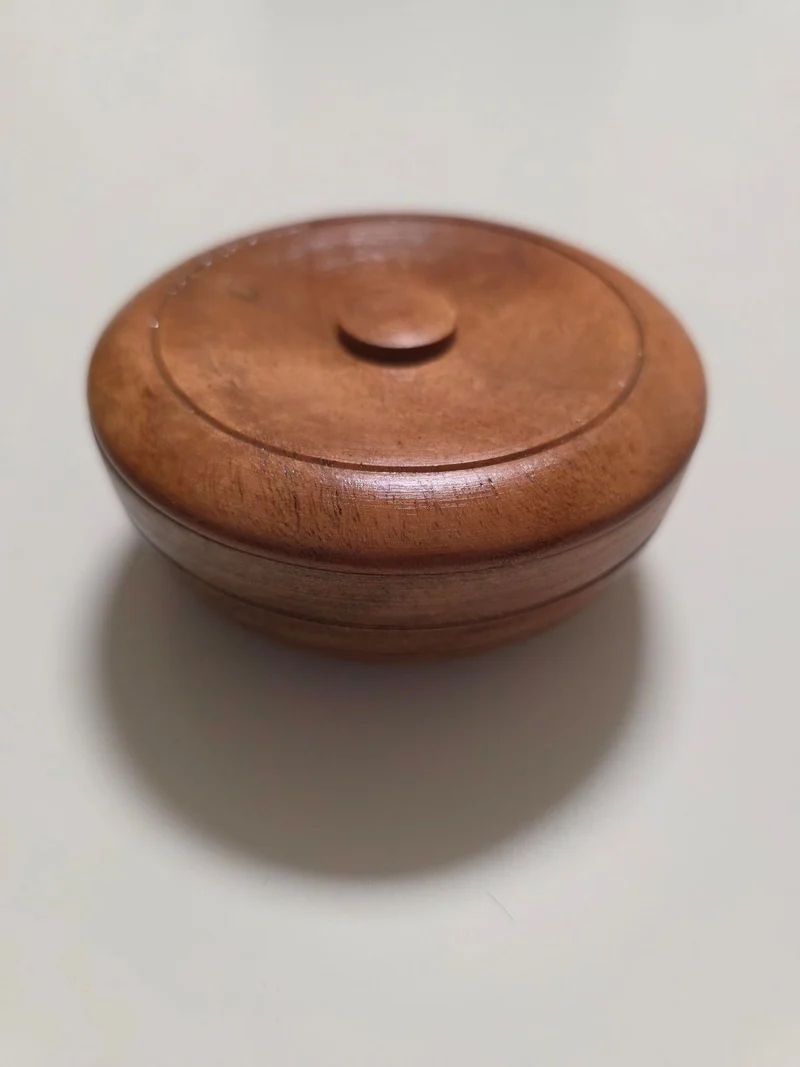 Taylor of Old Bond Street Rasierseife Sandalwood 100g in Holzschale
